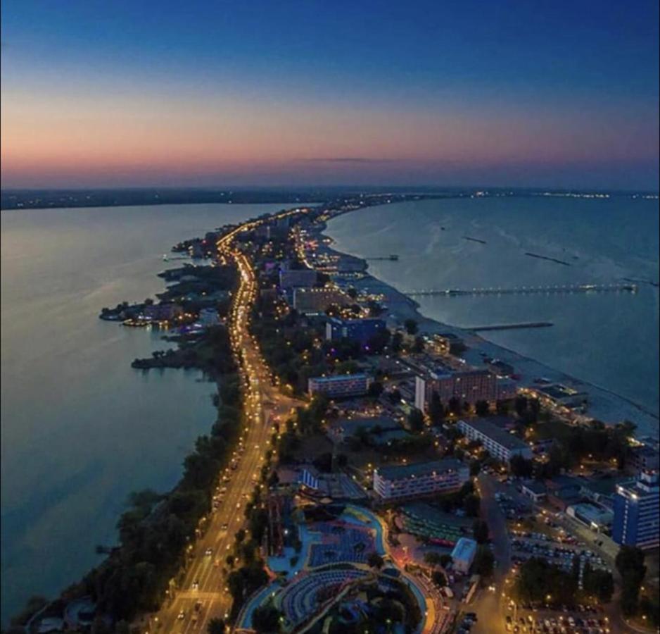 Summerland Sea & Lake Mamaia Eksteriør bilde